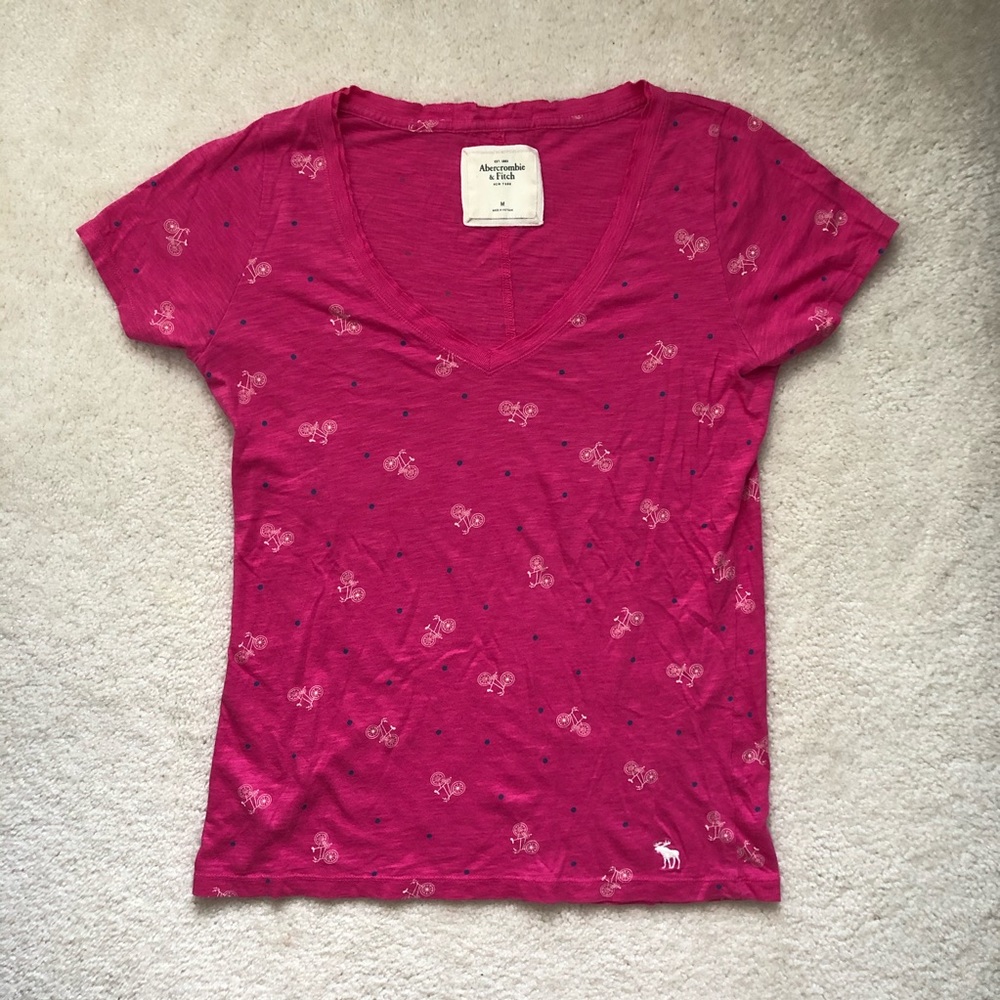ABERCROMBIE graphic tee🚲